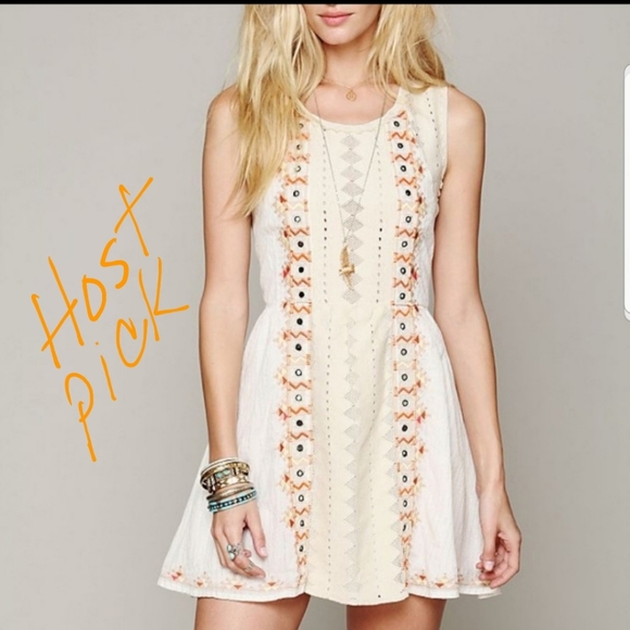 Free People Dresses & Skirts - FREE PEOPLE Waterlily boho cream embroidered dress